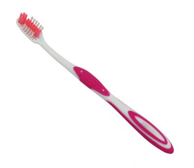 ESCOVA DENTAL MACIA ADULTO COM LIMPADOR DE LINGUA E PROTETOR DE CERDAS